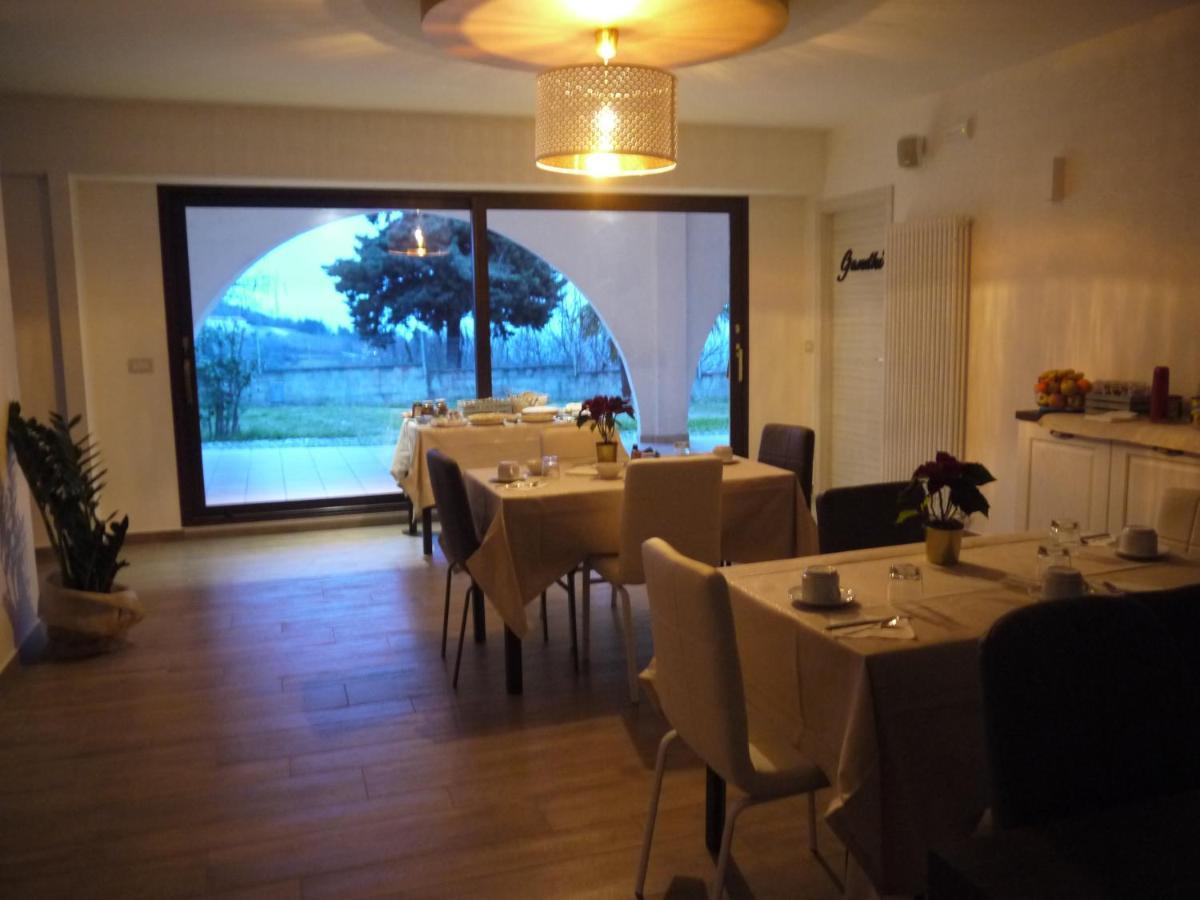Bed and Breakfast "Cara Pace" In Collina Per Famiglie Montefiore Conca Exteriér fotografie