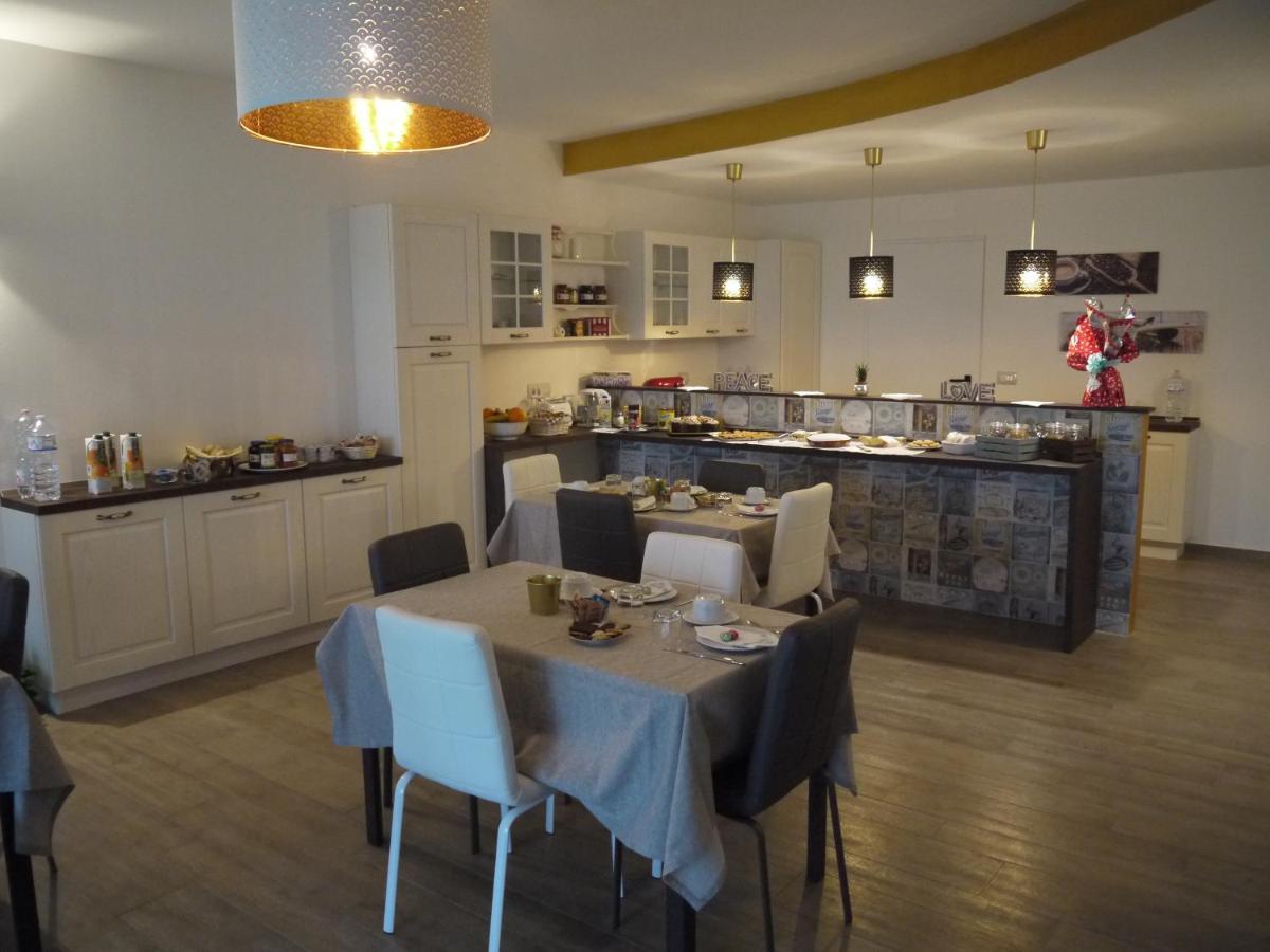 Bed and Breakfast "Cara Pace" In Collina Per Famiglie Montefiore Conca Exteriér fotografie